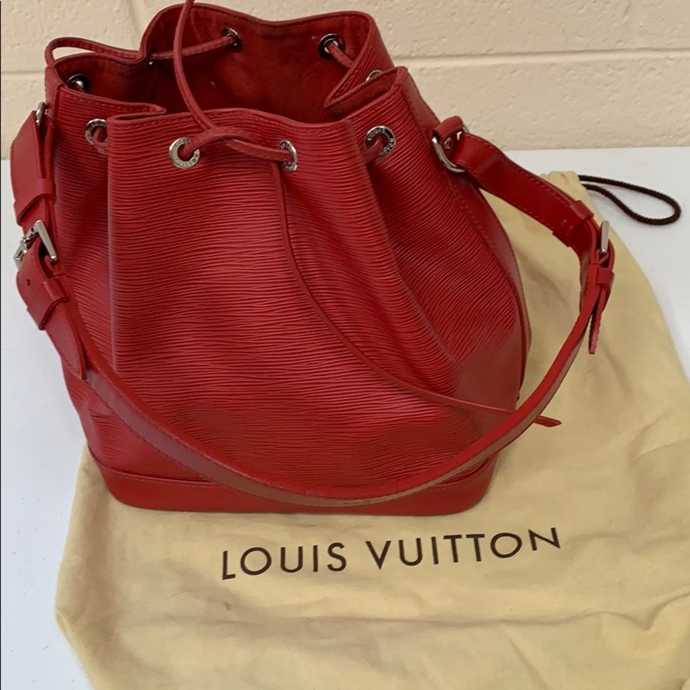 Louis Vuitton Purse - Picture 4 of 6